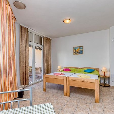 Sunrise Apartments 로비니 외부 사진