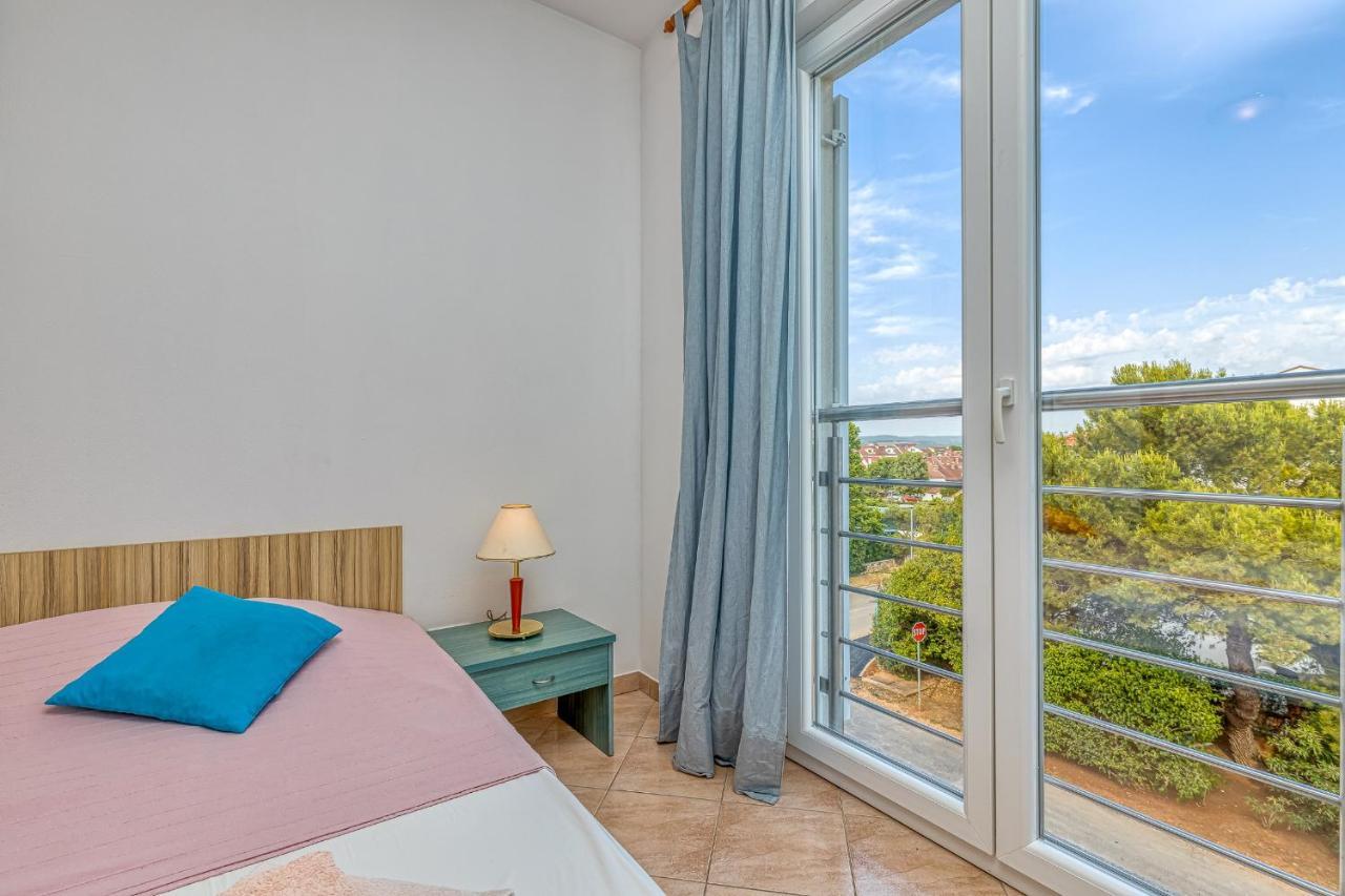 Sunrise Apartments 로비니 외부 사진